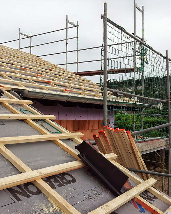 Réparation et rénovation de toiture en Essonne (91) – Intervention rapide et qualité garantie